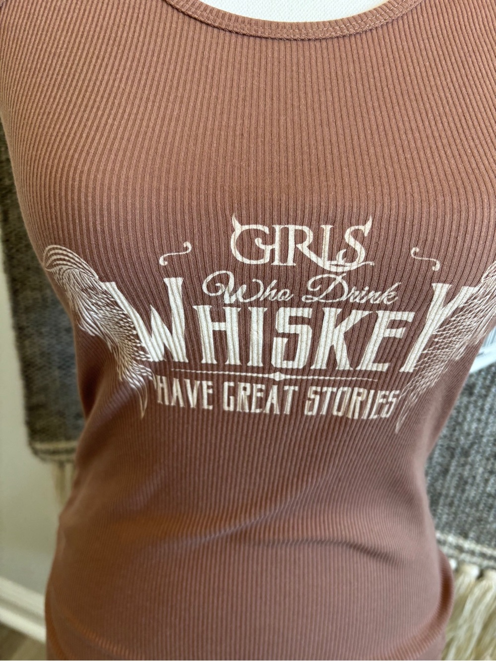 NWT Ribbed Graphic Scoop Ribbed Tank Top - Picture 2 of 8